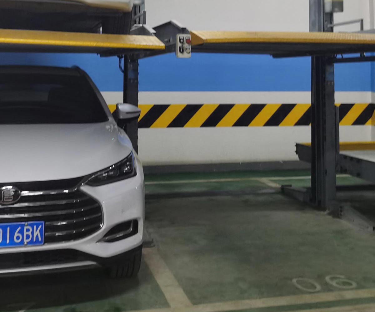 兩層簡易升降立體車庫停車設(shè)備過驗(yàn)收