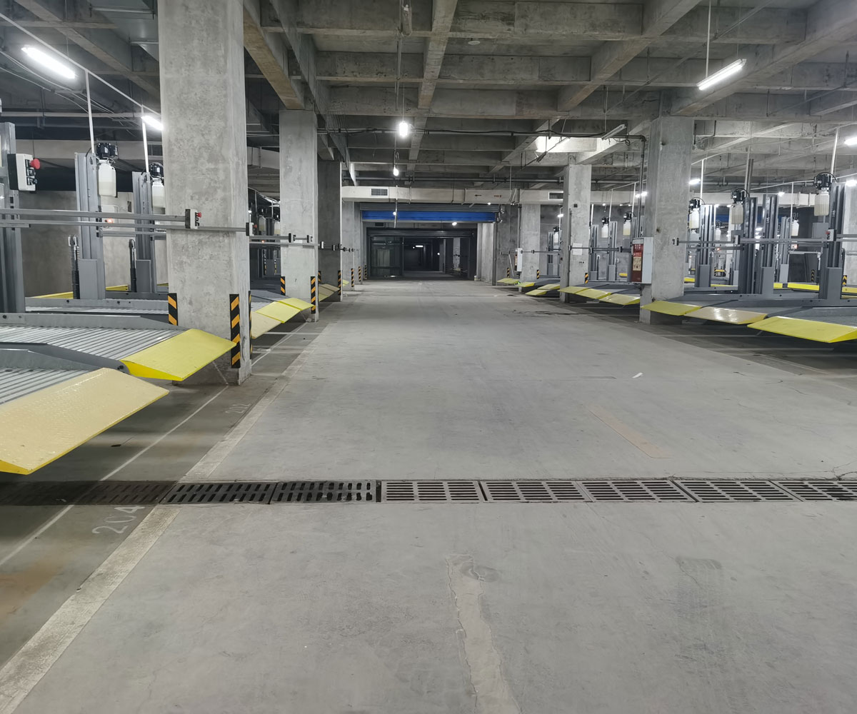 兩層升降橫移式機(jī)械式停車(chē)庫(kù)拆除.jpg